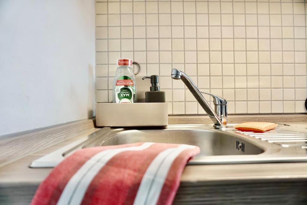 Modernes Apartment Mit Privatem Stellplatz Wenige Minuten Von Der Innenstadt & Mosel Koblenz  Eksteriør billede