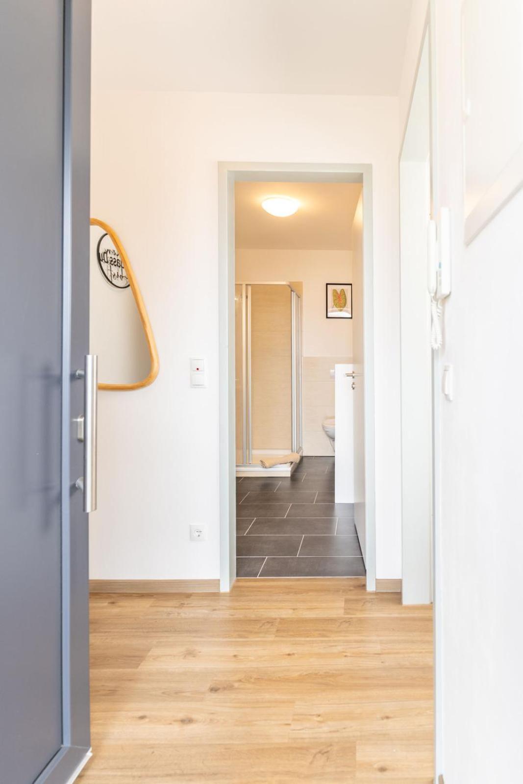 Modernes Apartment Mit Privatem Stellplatz Wenige Minuten Von Der Innenstadt & Mosel Koblenz  Eksteriør billede